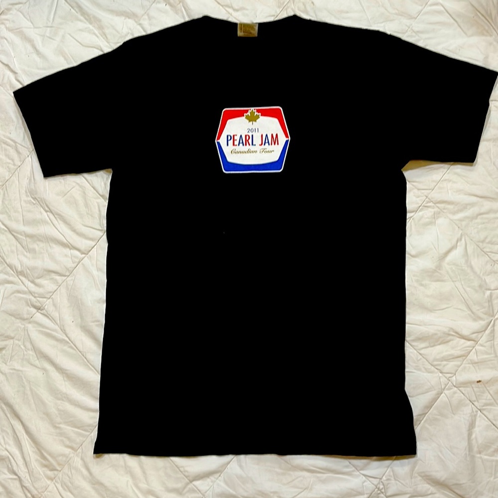 2011 Pearl Jam Canadian tour tshirt